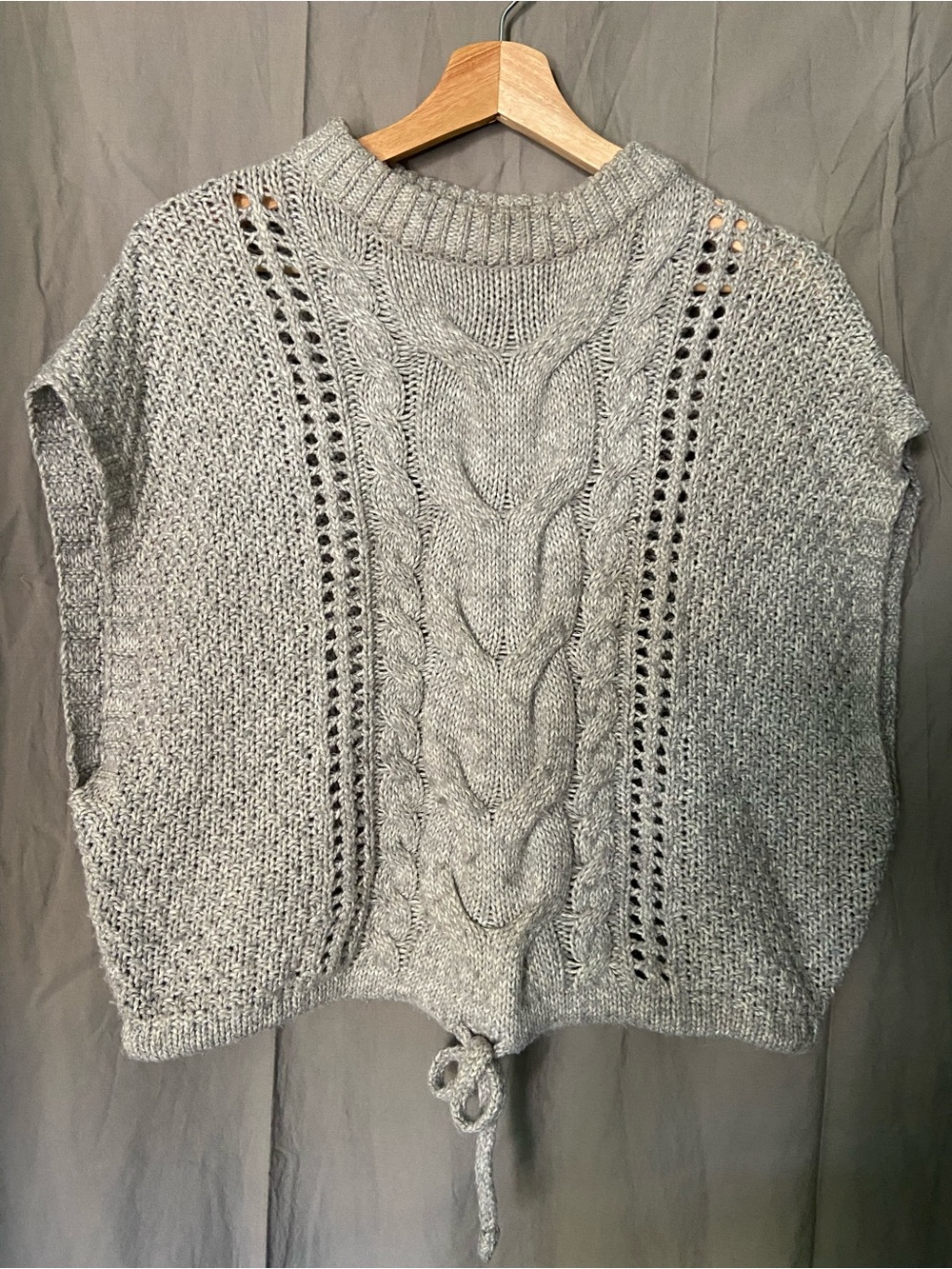 Universal Thread Gray Cable Knit Drawstring Sweater Vest
